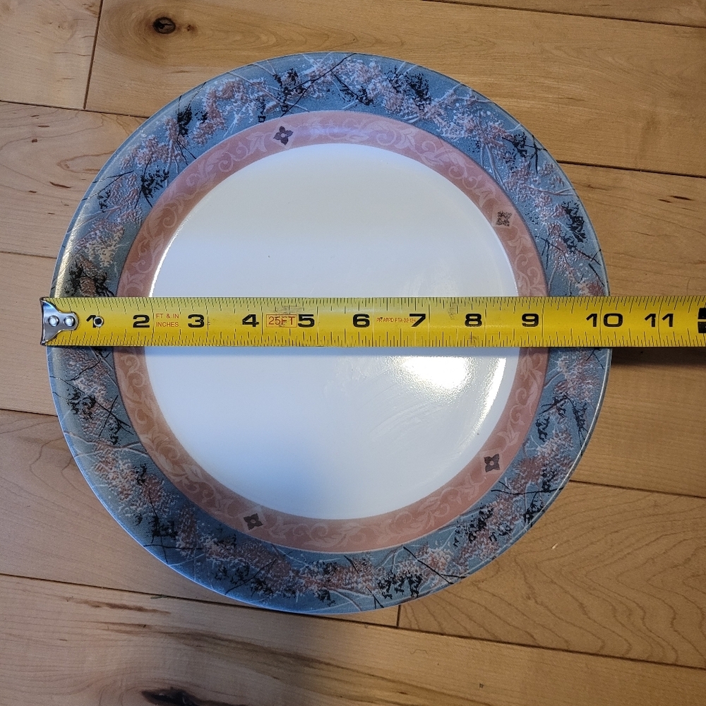 Corelle Mesa Verde, 3 dinner plates and 2 bowls - Picture 2 of 4